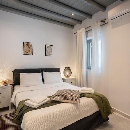 Caper-2 Bedroom Traditional Home With Amazing View Nausa Exteriér fotografie